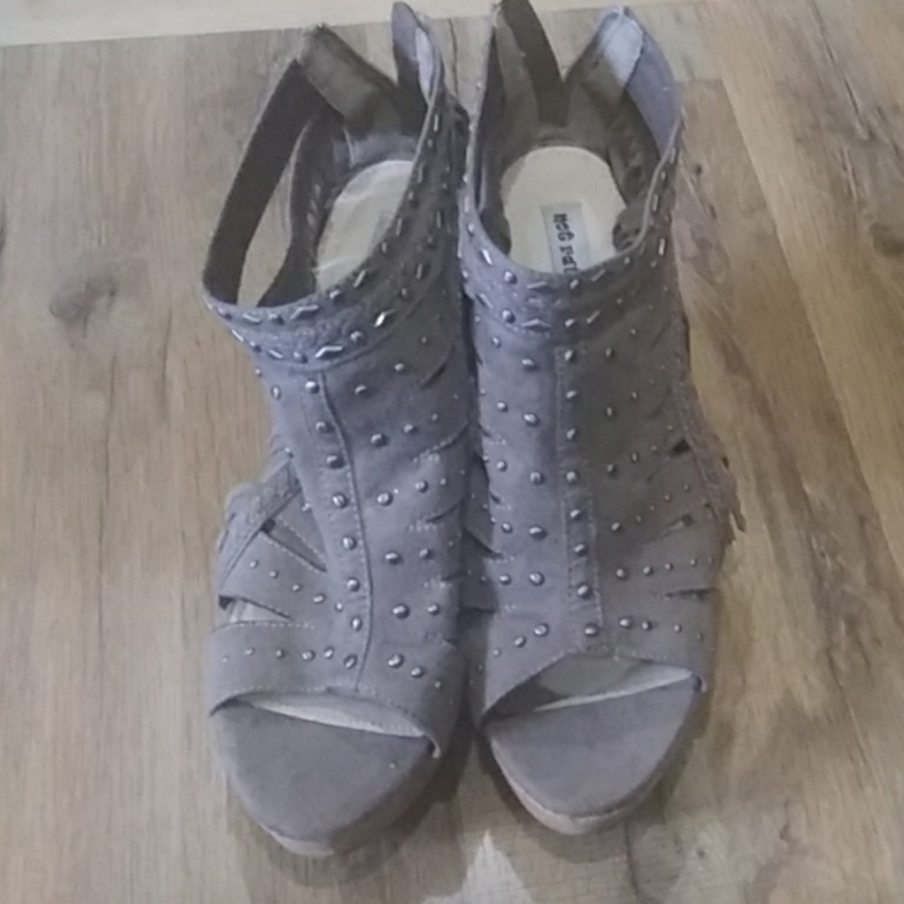 Not rated wedges size 11